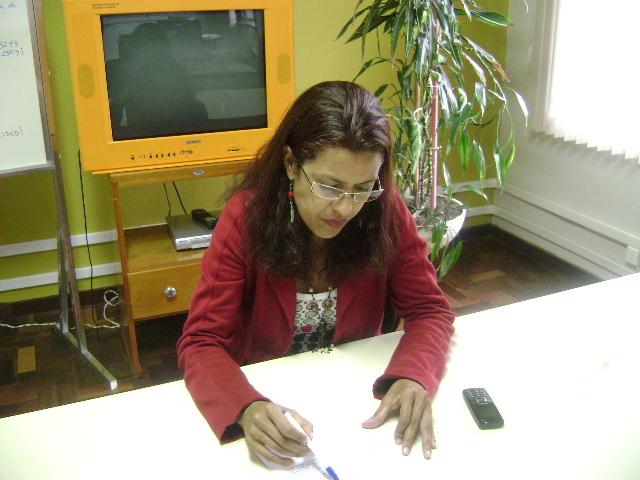 Imagem da professora Aldemara Pereira de Melo, coordenadora da TV Paulo Freire