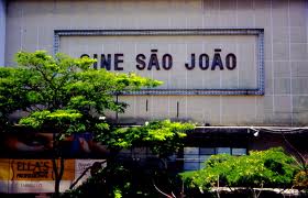 Fachada do Cine So Joo, na dcada de 60, em Curitiba-PR.