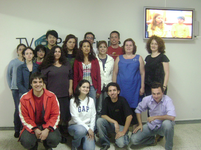 Foto da equipe da TV Paulo Freire no ano de 2008
